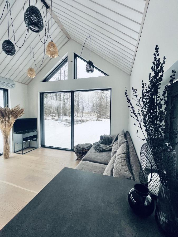 Paerli Puhkemaja / Pearl Riverside House Pudisoo Exteriör bild